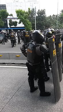 防暴警察(全集)